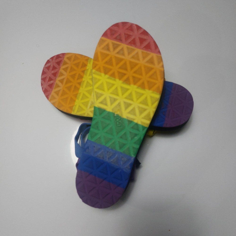 TEVA Sandals Size 9 - Picture 7 of 8